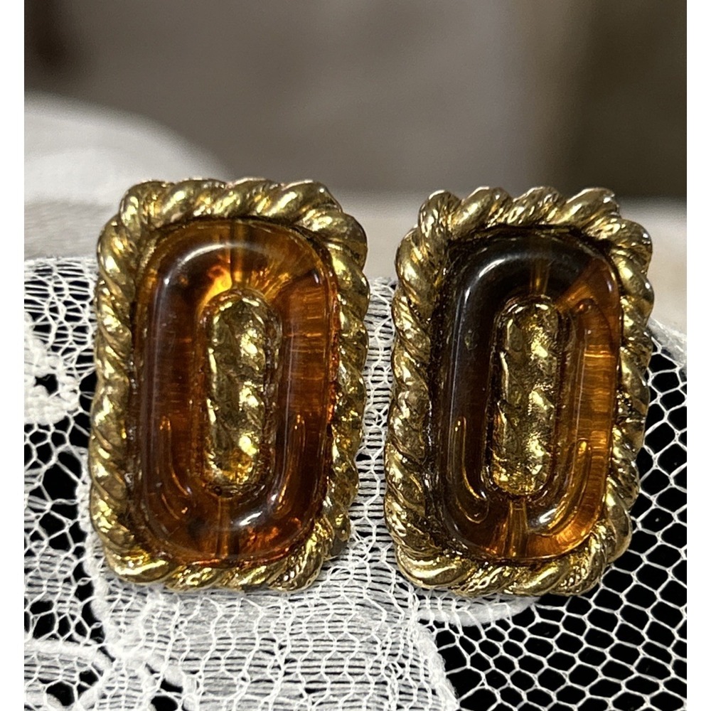 Vtg Dauplaise Gold‎ Tone Faux Amber Lucite Screw Back Earrings 1" #5512